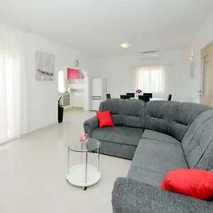 Mira Apartament Trogir